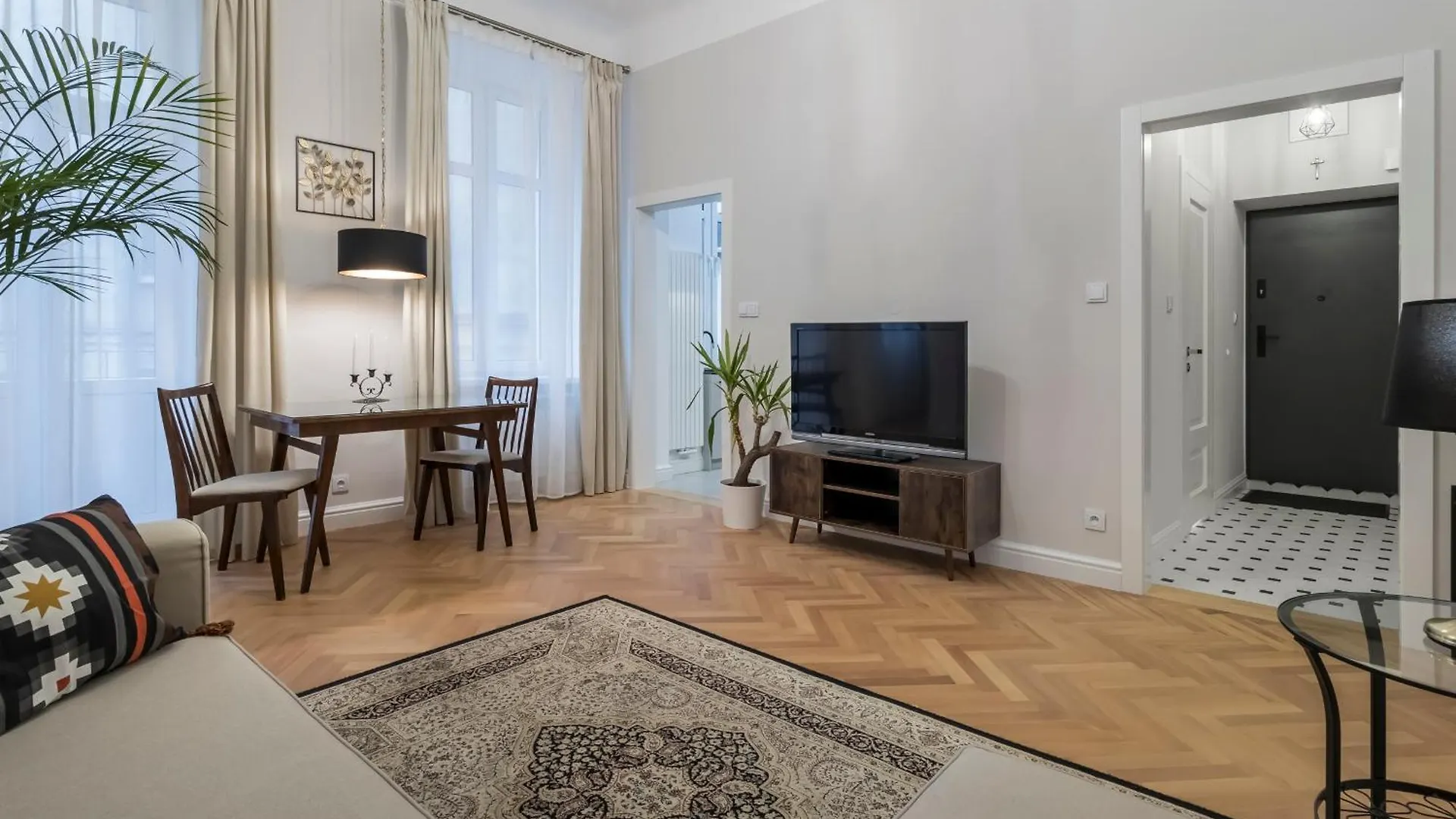 Varsovia Lux Suite 0*, Varşova Polonya